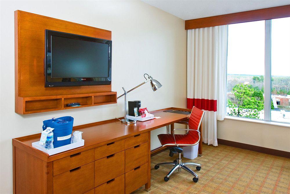 Four Points By Sheraton Raleigh Durham Airport Hotel Morrisville Bagian luar foto