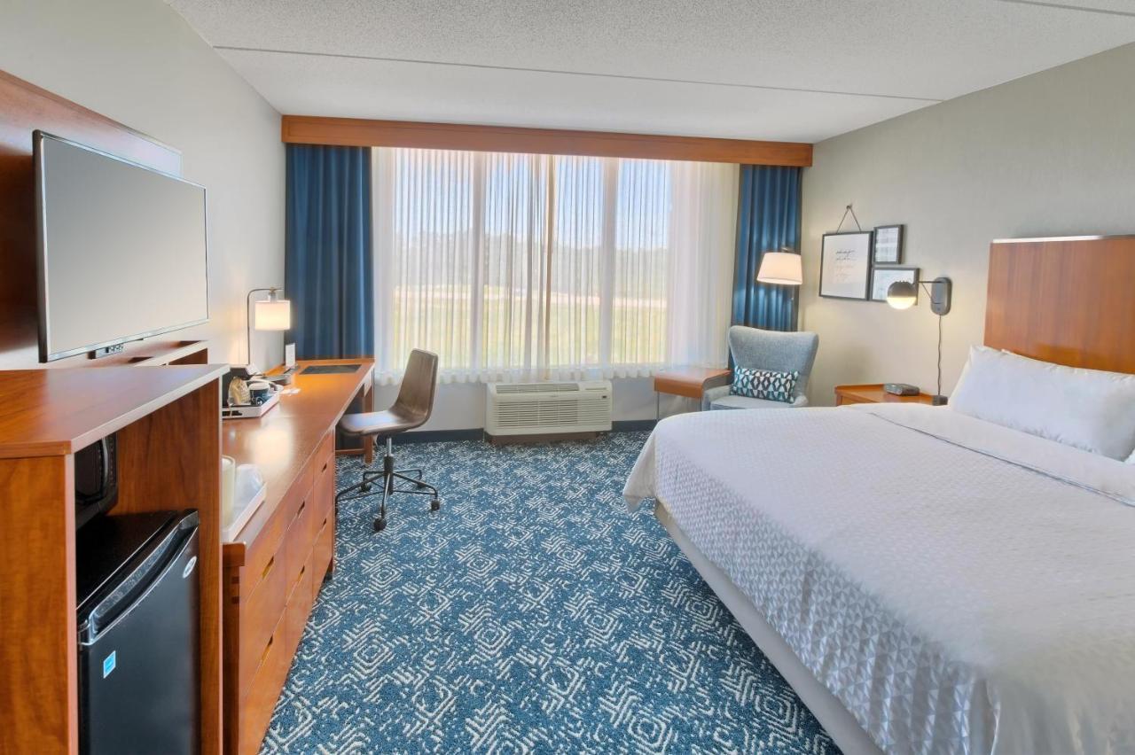 Four Points By Sheraton Raleigh Durham Airport Hotel Morrisville Bagian luar foto